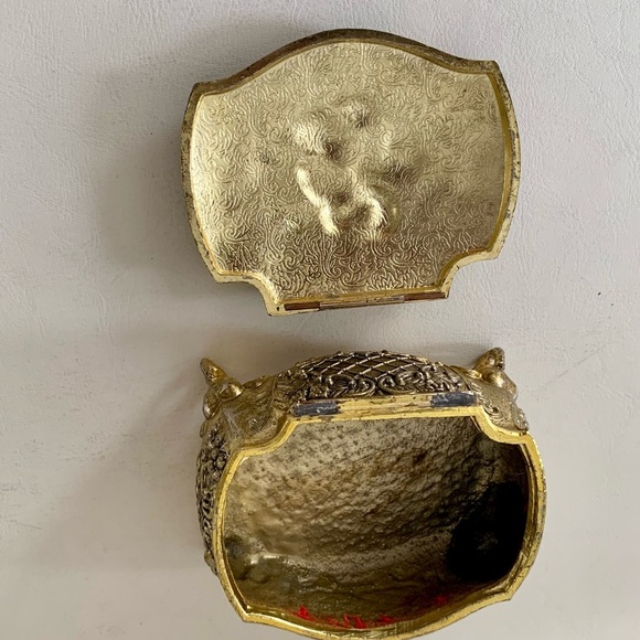 Vintage metal trinket jewelry box - Picture 11 of 12